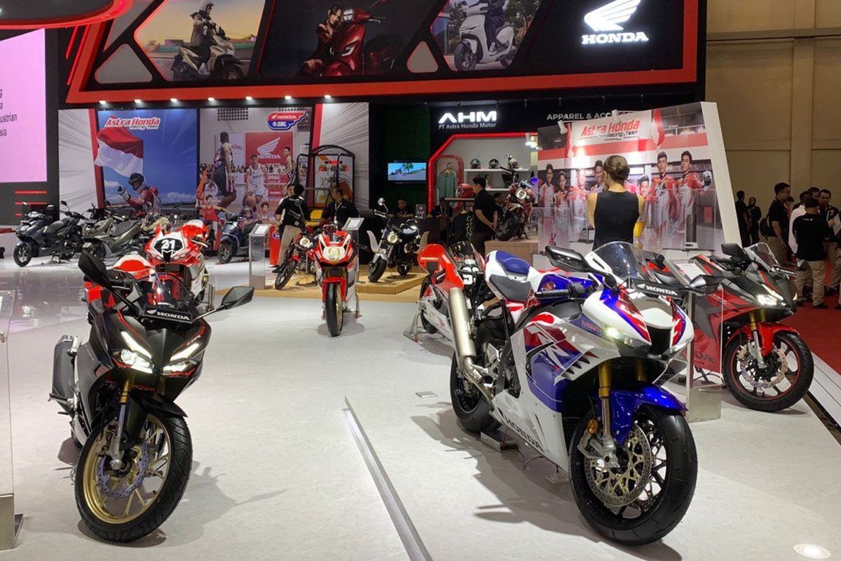 Indonesia Motorcycle Show (IMOS) 2024 resmi dibuka di ICE BSD, Rabu (30/10/2024) sampai Minggu (3/11/2024).