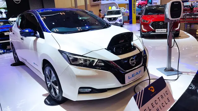 purerossi.com, Jakarta - Langkah Honda dan Nissan untuk merger ternyata menguak sisi lain, yaitu sebuah ancaman nyata kendaraan listrik China kepada Jepang. Keahlian kendaraan listrik Tiongkok yang tampaknya tak terbatas, tampak begitu menantang bagi semua produsen mobil tradisional.