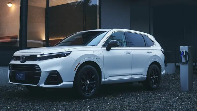 purerossi.com, Jakarta - Honda Kembali Berjaya di ajang bergengsi Japan Car of the Year 2024-2025, dengan membawa pulang dua penghargaan. Honda Freed generasi ketiga dinobatkan sebagai Car of the Year 2024-2025, sementara CR-V e:FCEV meraih penghargaan sebagai Technology Car of the Year.