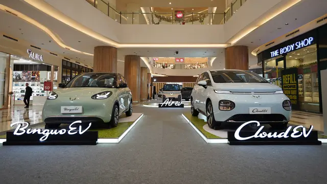 purerossi.com, Jakarta - Wuling mengawali 2025, dengan langsung menerapkan strategi jitu untuk mendulang penjualan. Jenama asal China ini, kembali memberikan promo menarik, bertajuk New Year, New Drive dengan memberikan kemudahan calon konsumen untuk memiliki kendaraan impiannya.