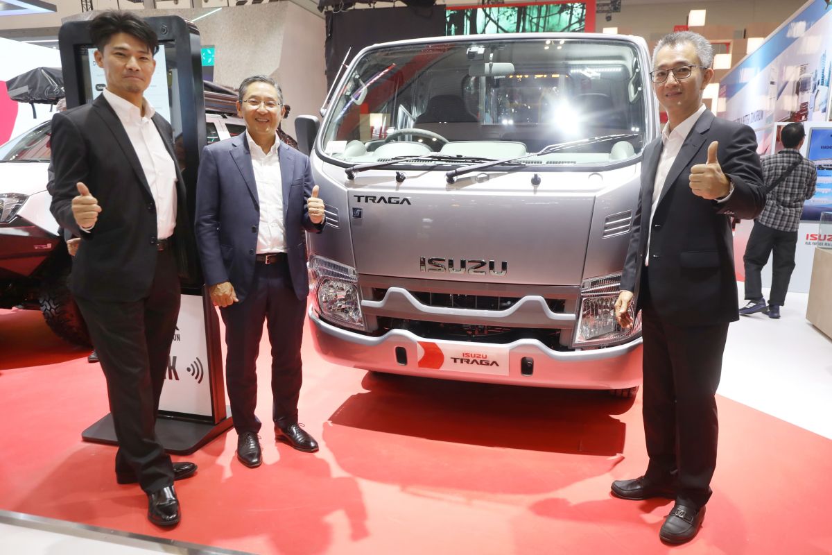 Isuzu percaya bahwa industri otomotif Indonesia memiliki potensi besar untuk bangkit dan berkembang kembali. Keyakinan ini didasarkan pada berbagai faktor yang mendukung pertumbuhan sektor otomotif di tanah air, meskipun saat ini menghadapi tantangan ekonomi dan persaingan global yang ketat.
